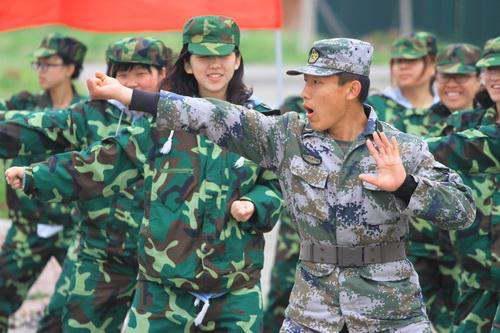 爆料军训教官犯法吗视频,视频曝光引发社会关注  第1张